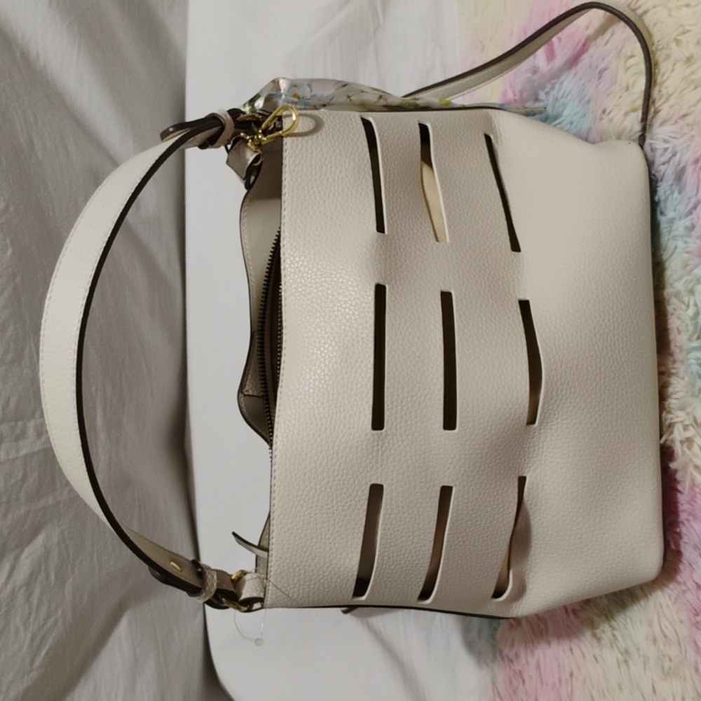 (#38) SALE! Nanette Lepore Frankie Cutout Bucket Bag W Scarf & Detachable Strap - Picture 4 of 10